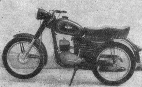 Motocykl WSK M06B1 strona lewa
