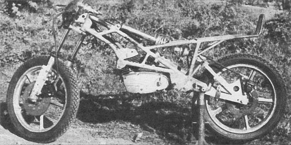 Prototyp motocykla OTZ-PZM napdzanego silnikiem WSK 175